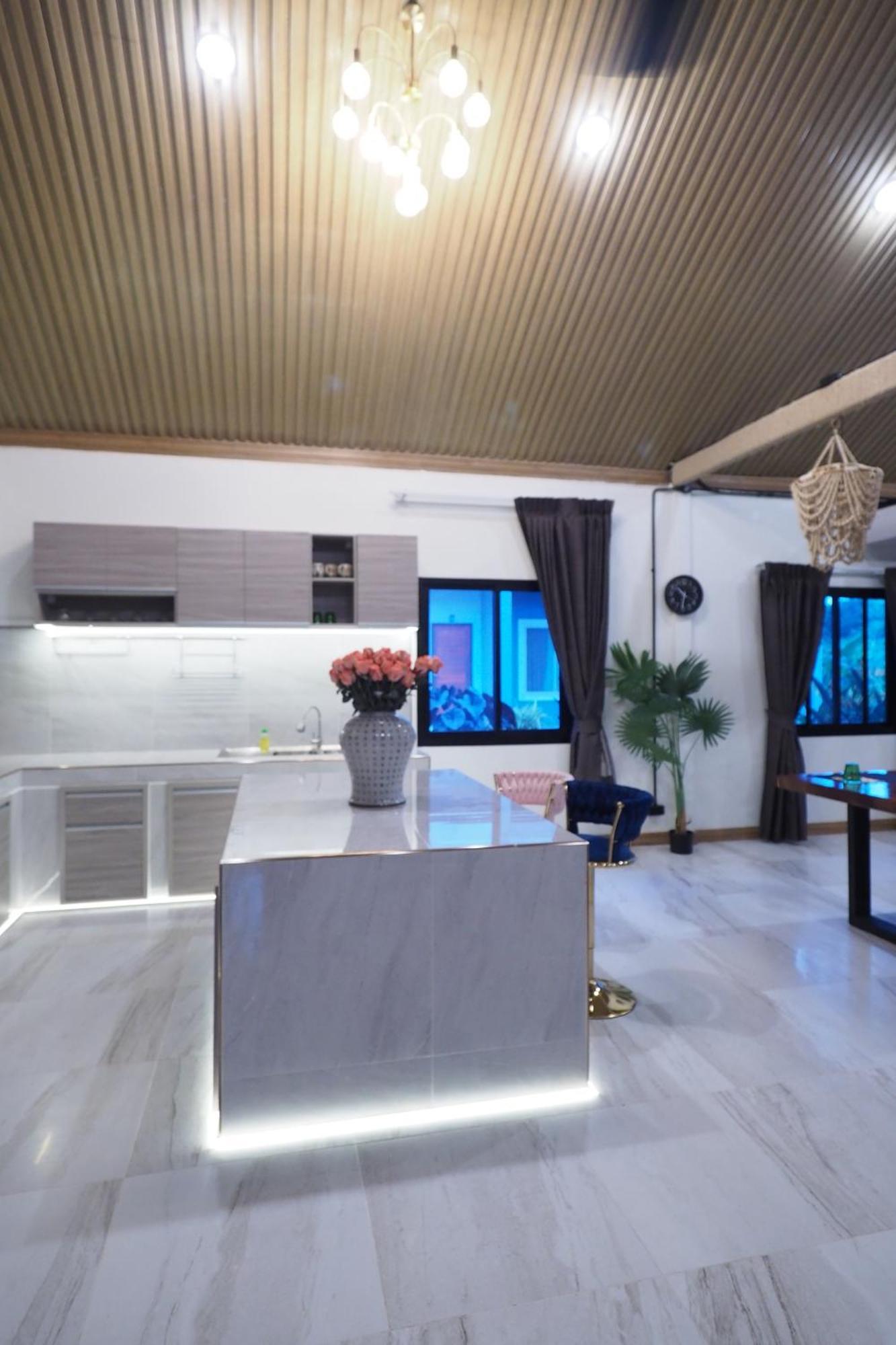 Villa Omloft Phuket Esterno foto