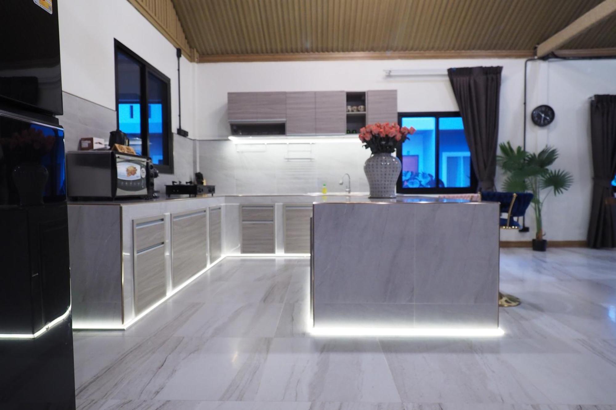 Villa Omloft Phuket Esterno foto